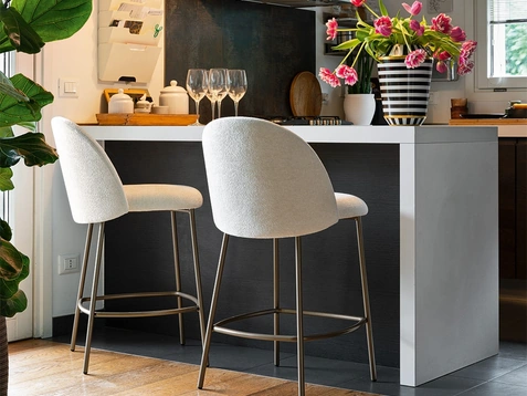 Tuka Mid Stool